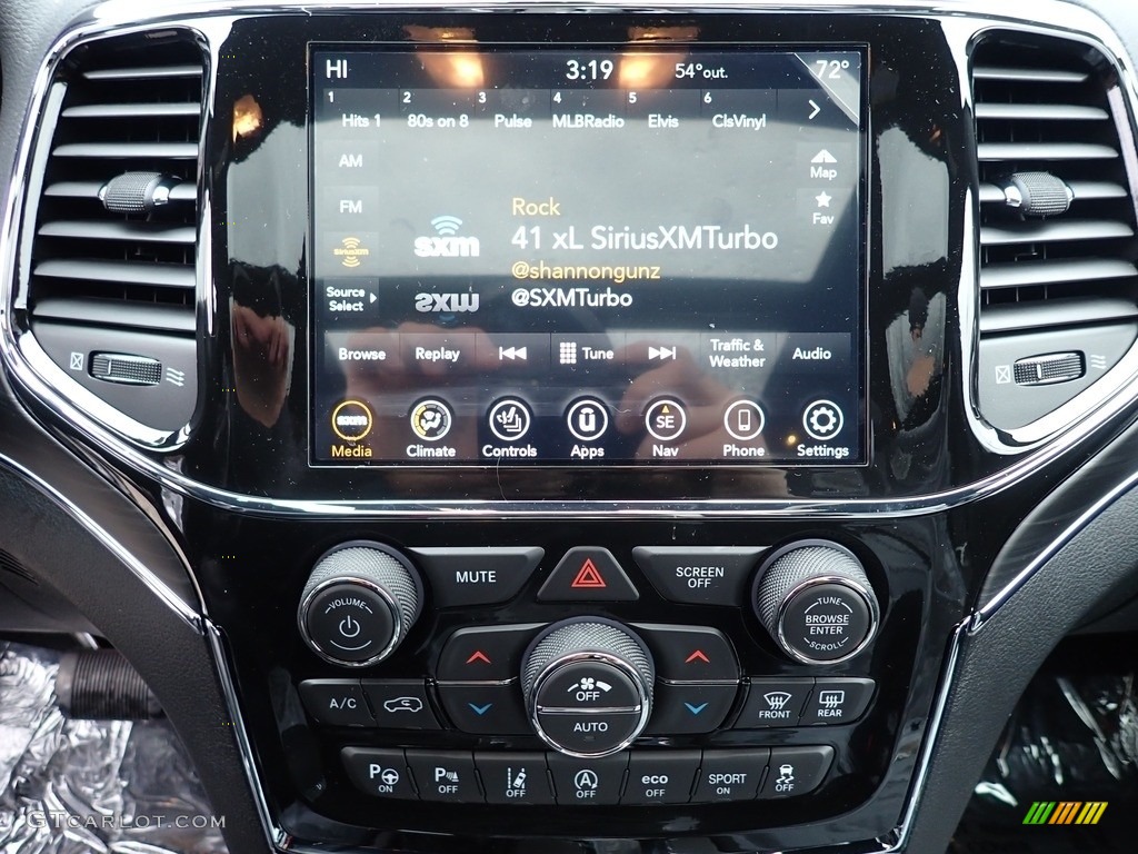 2022 Jeep Grand Cherokee Limited 4x4 Controls Photo #143791286