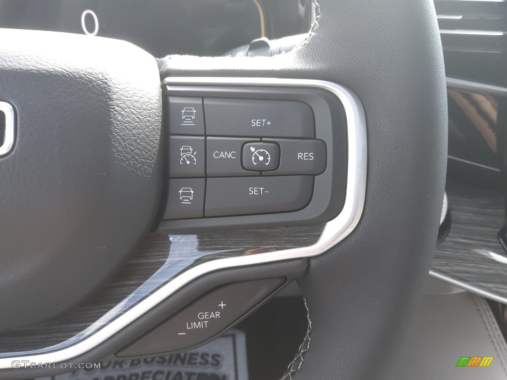 2022 Jeep Wagoneer Series II 4x4 Sea Salt/Black Steering Wheel Photo #143792763