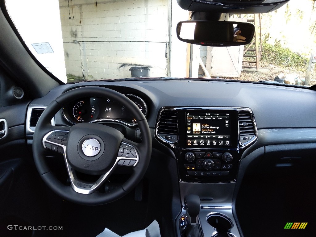 2022 Jeep Grand Cherokee Laredo X 4x4 Black Dashboard Photo #143793750