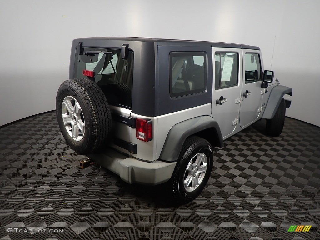 2009 Wrangler Unlimited X 4x4 - Bright Silver Metallic / Dark Slate Gray/Medium Slate Gray photo #12