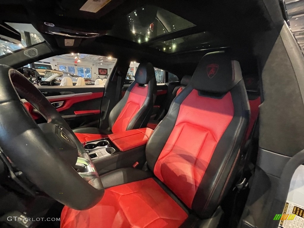 2020 Lamborghini Urus AWD Front Seat Photos