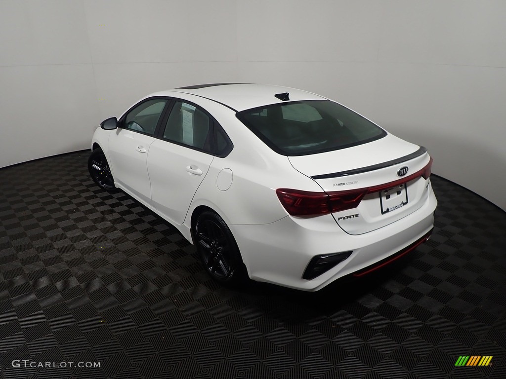 2021 Forte GT-Line - Clear White / Black photo #13