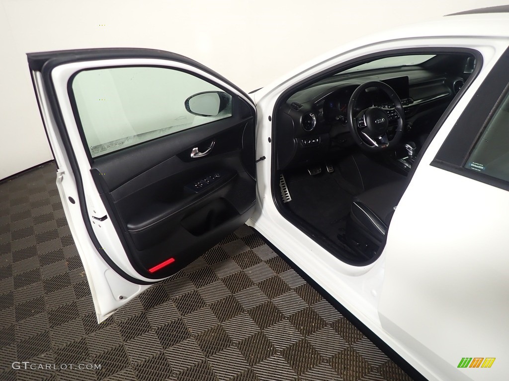 2021 Forte GT-Line - Clear White / Black photo #21