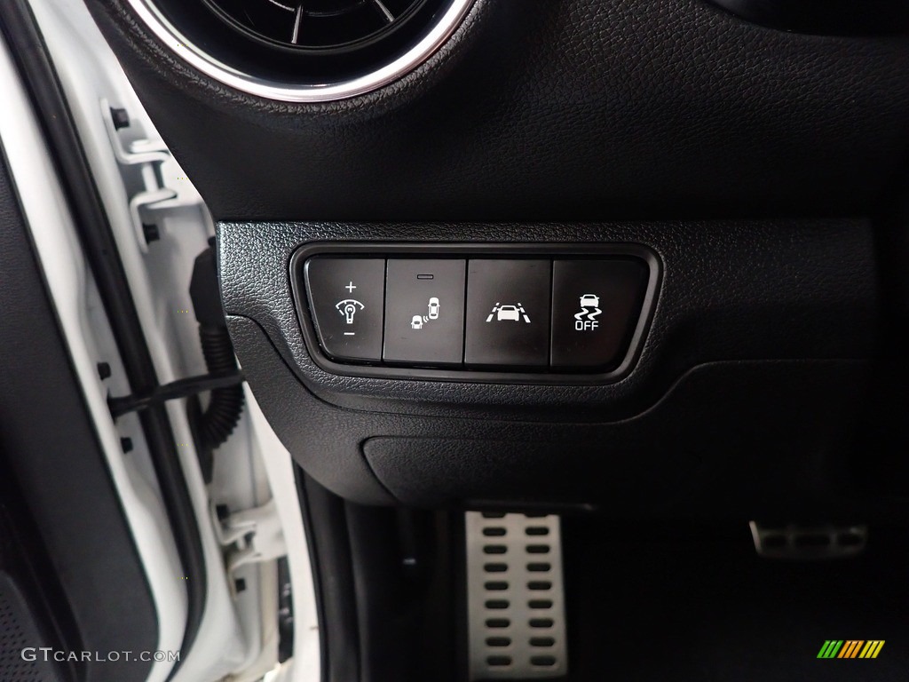 2021 Forte GT-Line - Clear White / Black photo #32