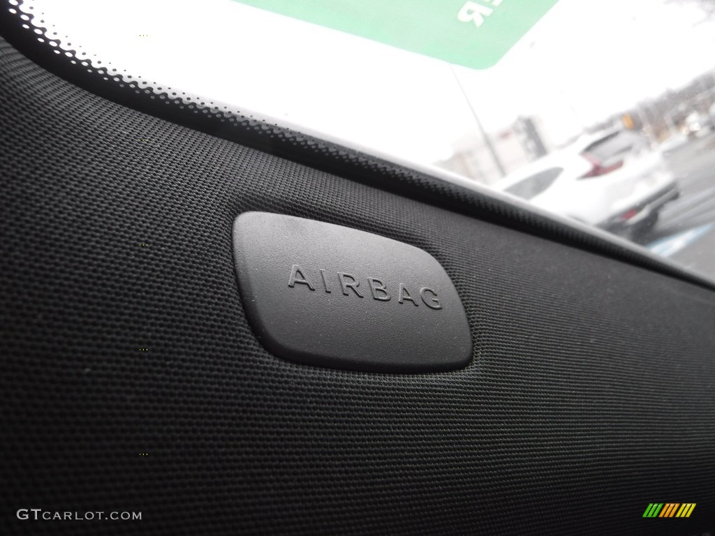 2014 E 350 4Matic Sedan - Iridium Silver Metallic / Black photo #23