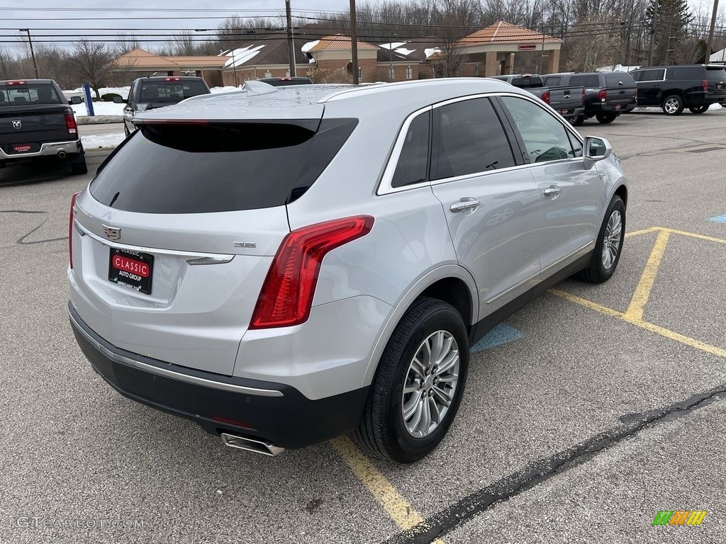 2017 XT5 Luxury - Radiant Silver Metallic / Jet Black photo #4