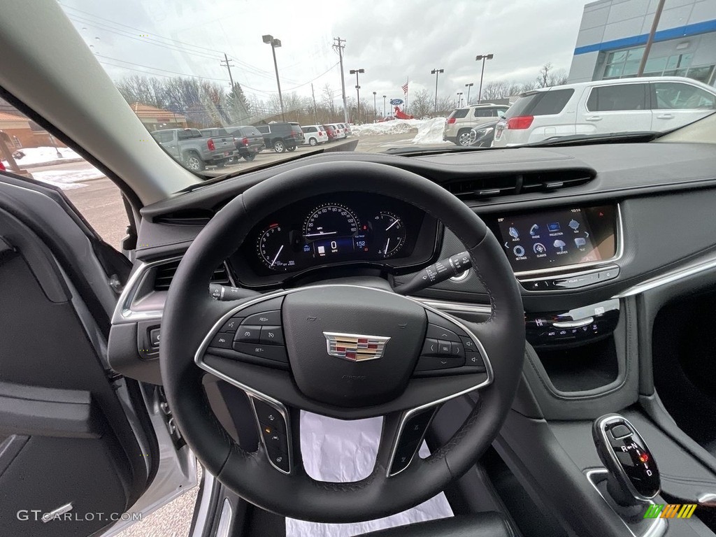 2017 XT5 Luxury - Radiant Silver Metallic / Jet Black photo #9
