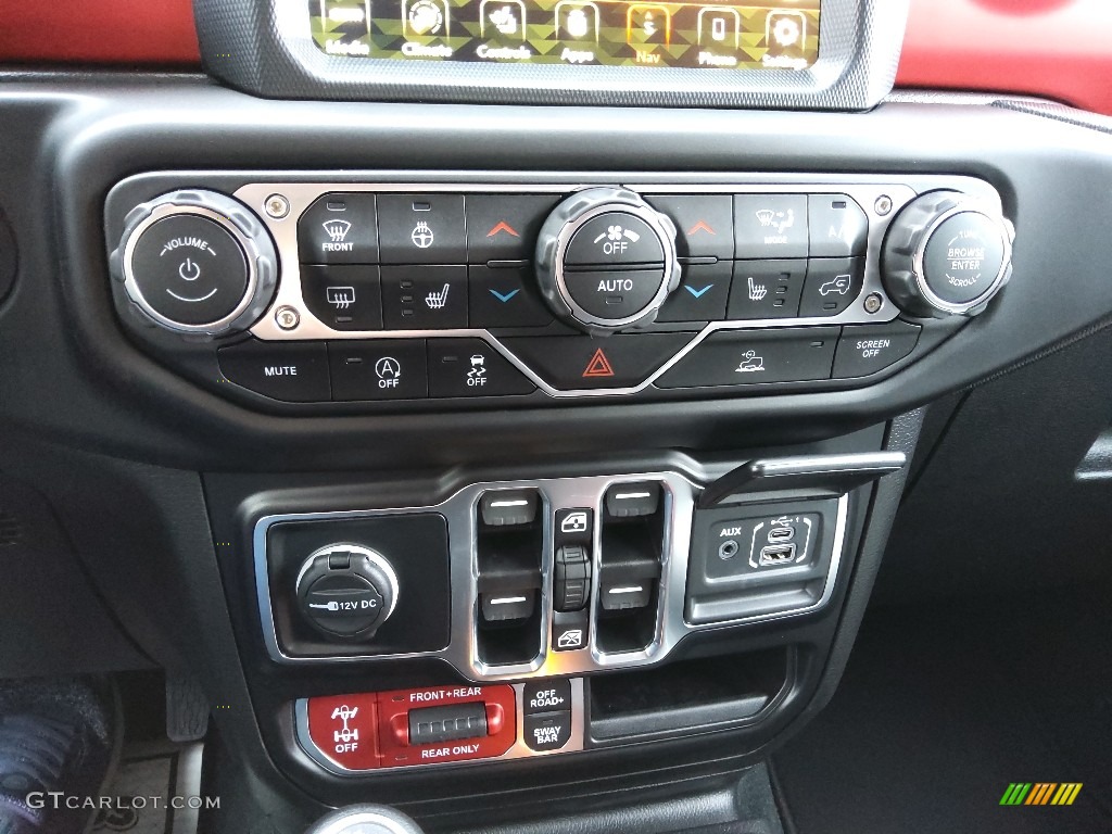 2022 Jeep Gladiator Rubicon 4x4 Controls Photo #143805119