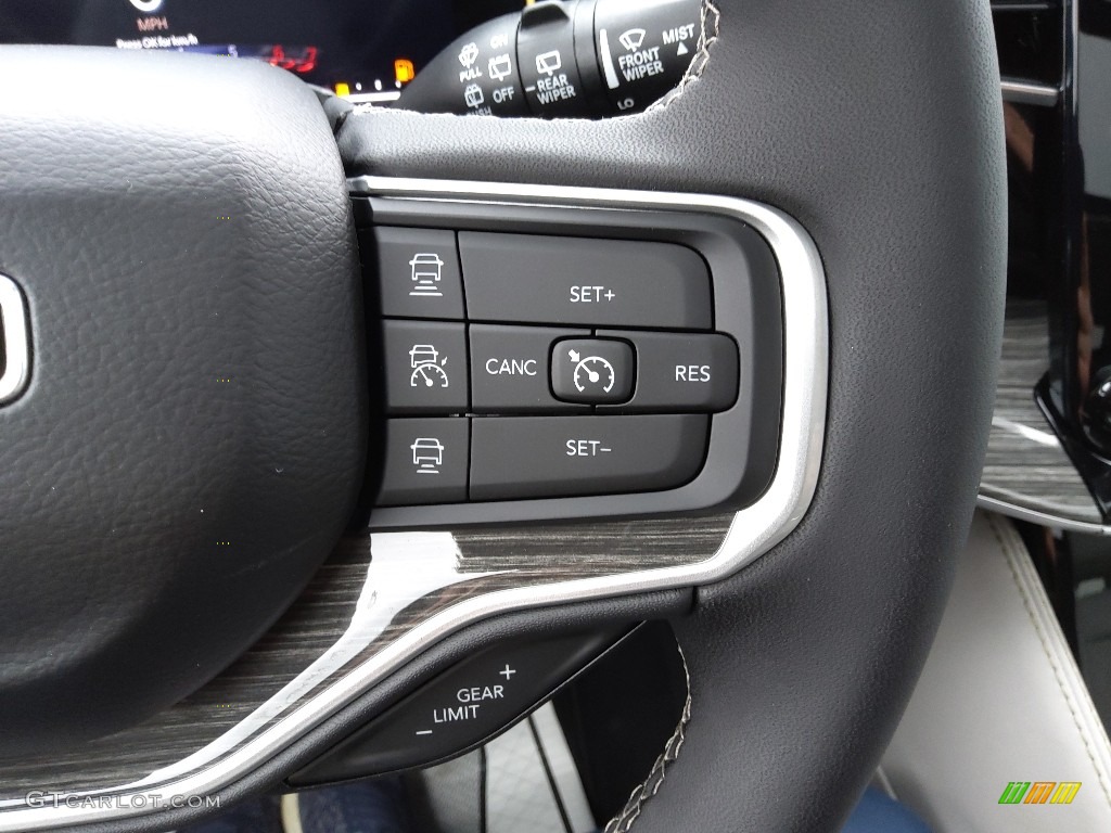 2022 Jeep Wagoneer Series II 4x4 Sea Salt/Black Steering Wheel Photo #143805431