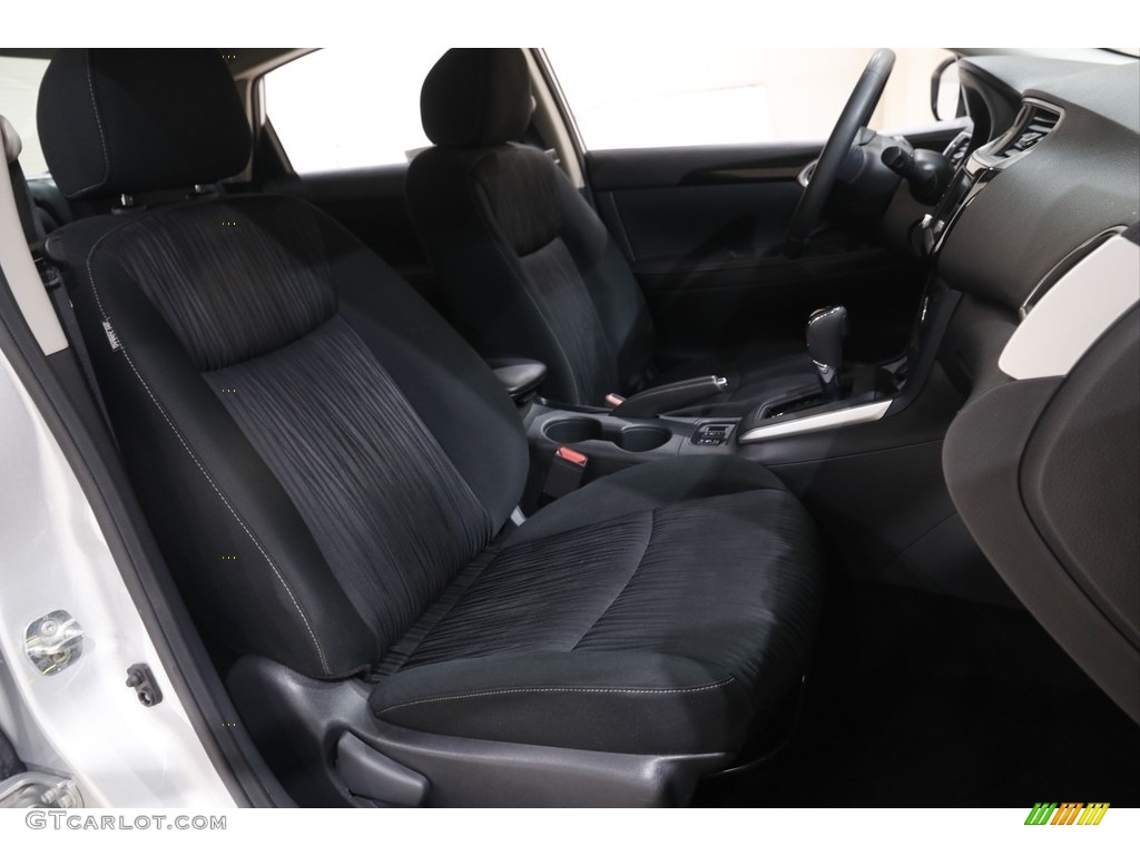 2019 Sentra SV - Brilliant Silver Metallic / Charcoal photo #15