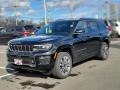 Diamond Black Crystal Pearl 2022 Jeep Grand Cherokee L Overland 4x4