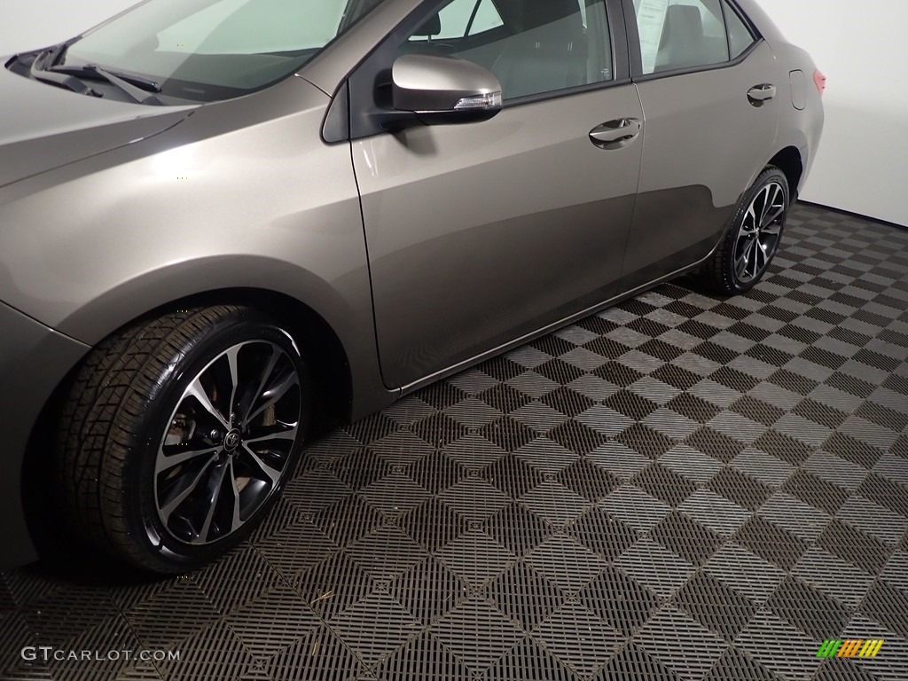2017 Corolla SE - Falcon Gray Metallic / Black photo #10