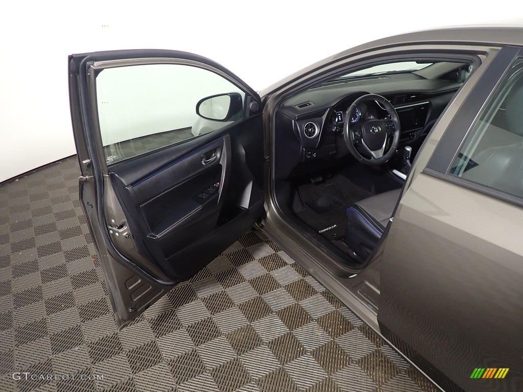 2017 Corolla SE - Falcon Gray Metallic / Black photo #20