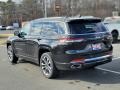 Diamond Black Crystal Pearl - Grand Cherokee L Overland 4x4 Photo No. 4
