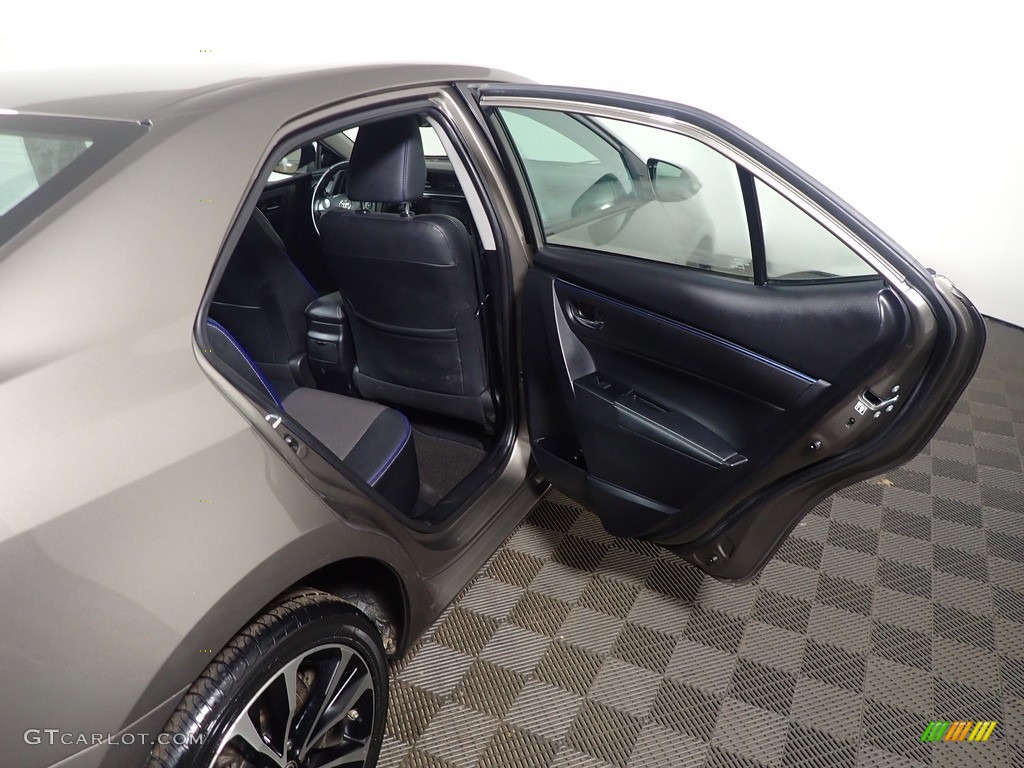 2017 Corolla SE - Falcon Gray Metallic / Black photo #36