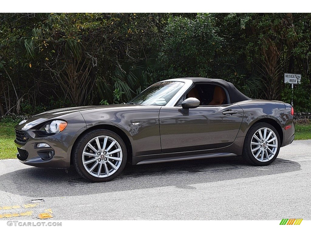 2017 124 Spider Lusso Roadster - Grigio Moda Meteor Grey / Saddle photo #13