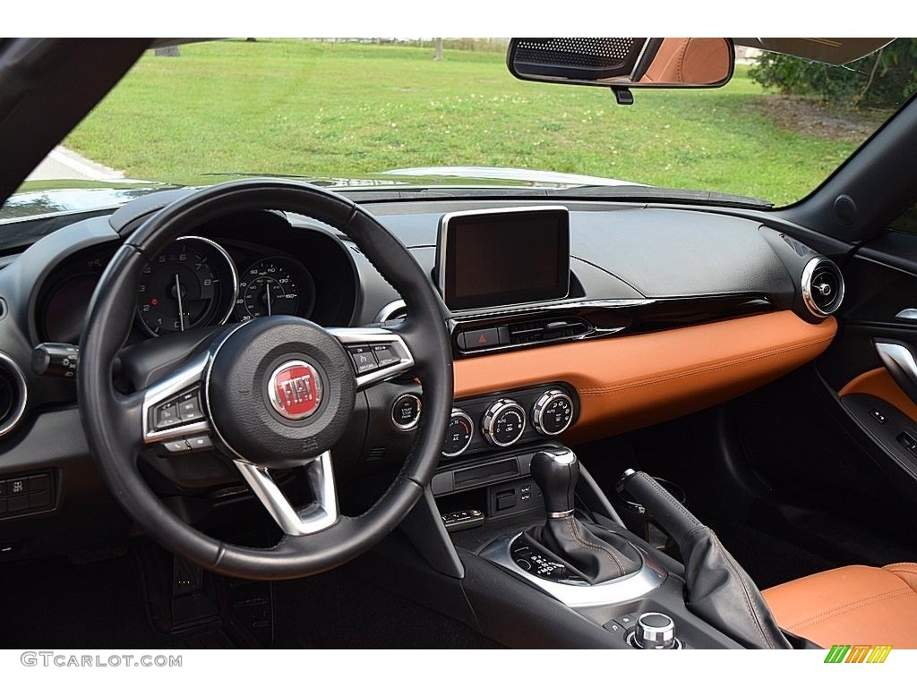 2017 Fiat 124 Spider Lusso Roadster Dashboard Photos