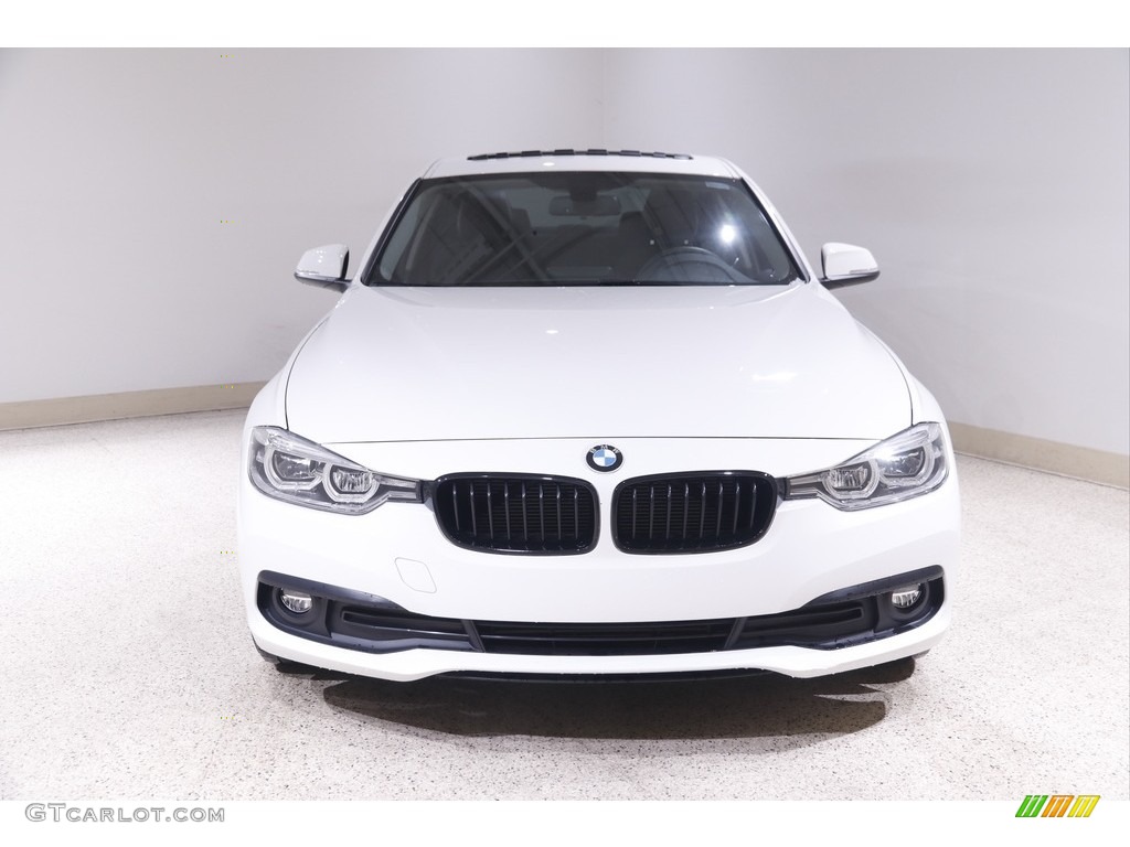 2018 3 Series 320i xDrive Sedan - Alpine White / Black photo #2