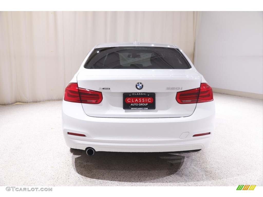 2018 3 Series 320i xDrive Sedan - Alpine White / Black photo #18