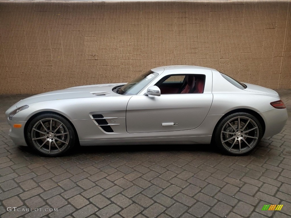 2012 SLS AMG - Iridium Silver Metallic / designo Classic Red photo #4