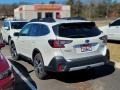 Crystal White Pearl - Outback Limited XT Photo No. 4
