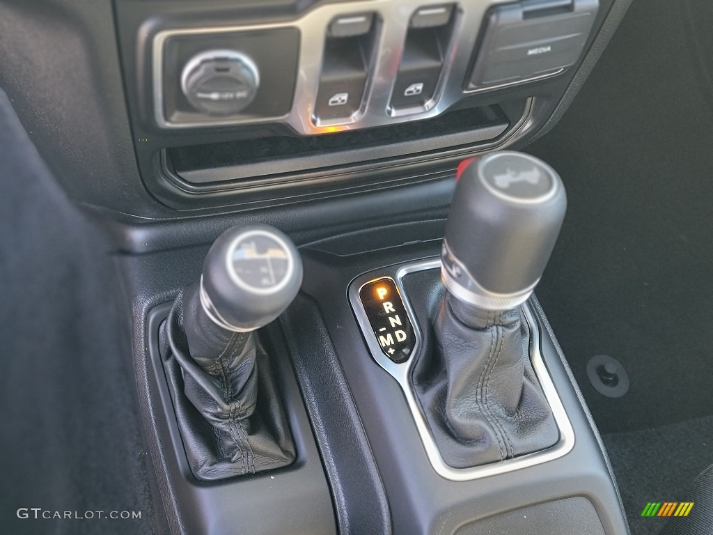 2022 Jeep Wrangler Willys 4x4 8 Speed Automatic Transmission Photo #143817780