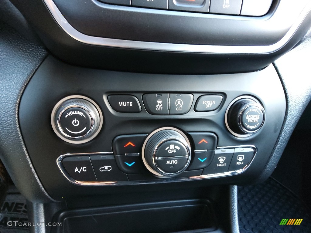 2022 Jeep Cherokee Trailhawk 4x4 Controls Photo #143820939