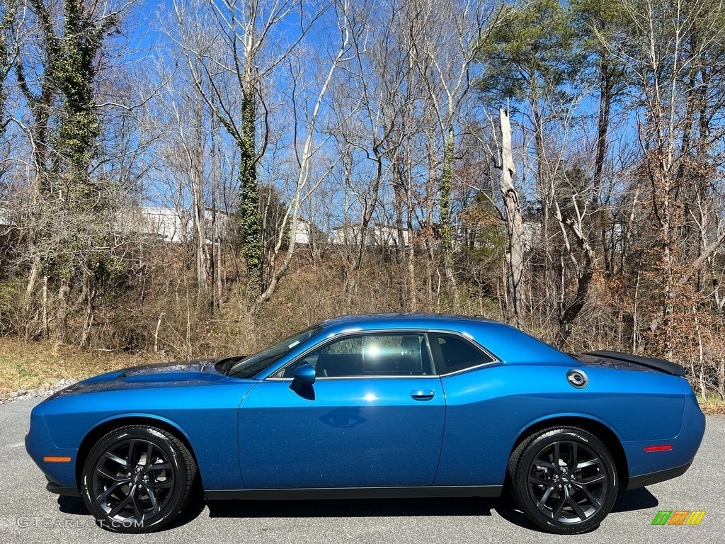 2022 Challenger SXT Blacktop - Frostbite / Sepia/Black photo #1