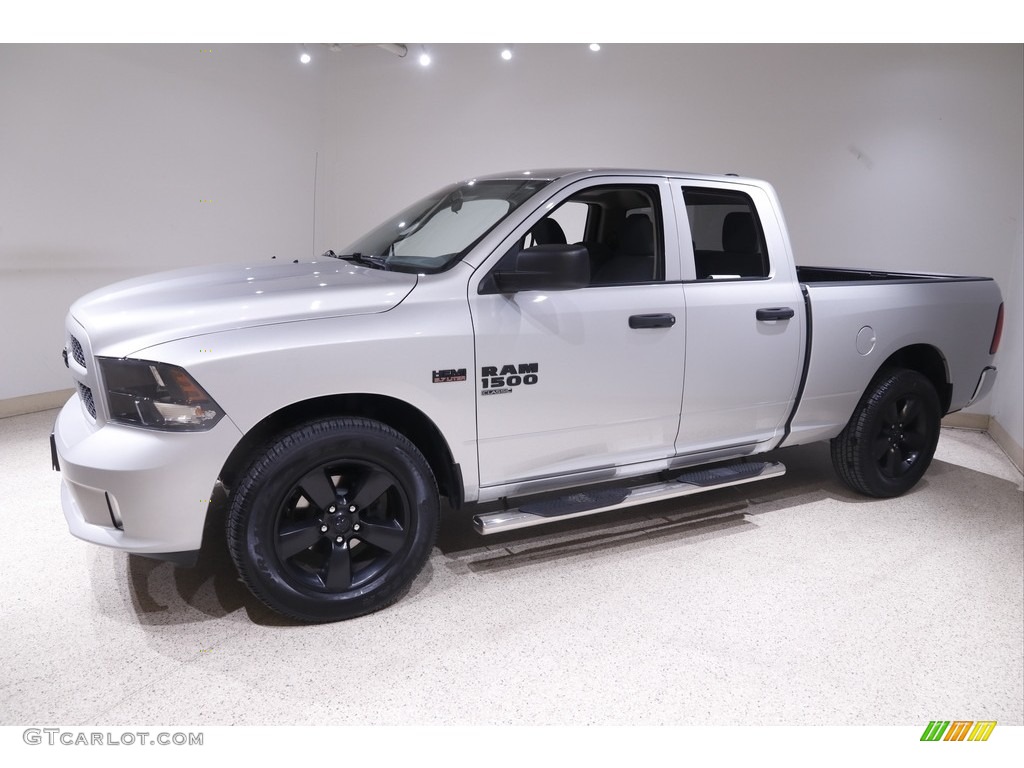 2019 1500 Classic Express Quad Cab 4x4 - Bright Silver Metallic / Black/Diesel Gray photo #3