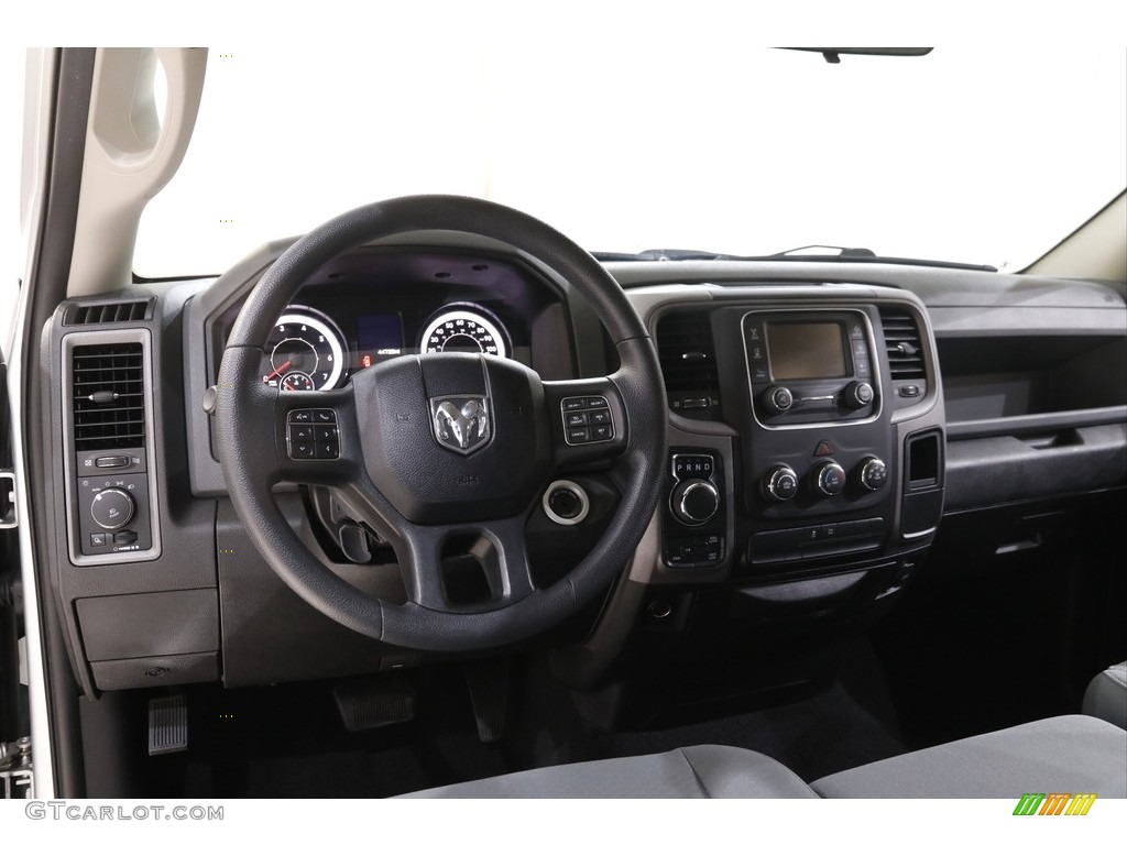 2019 1500 Classic Express Quad Cab 4x4 - Bright Silver Metallic / Black/Diesel Gray photo #6