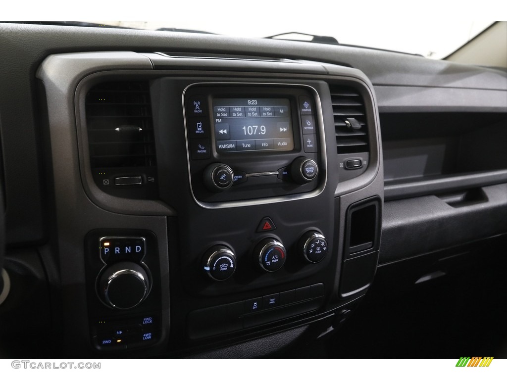 2019 1500 Classic Express Quad Cab 4x4 - Bright Silver Metallic / Black/Diesel Gray photo #9