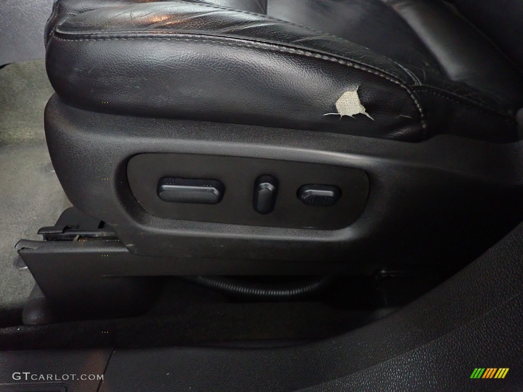 2013 Explorer XLT 4WD - Sterling Gray Metallic / Charcoal Black photo #24