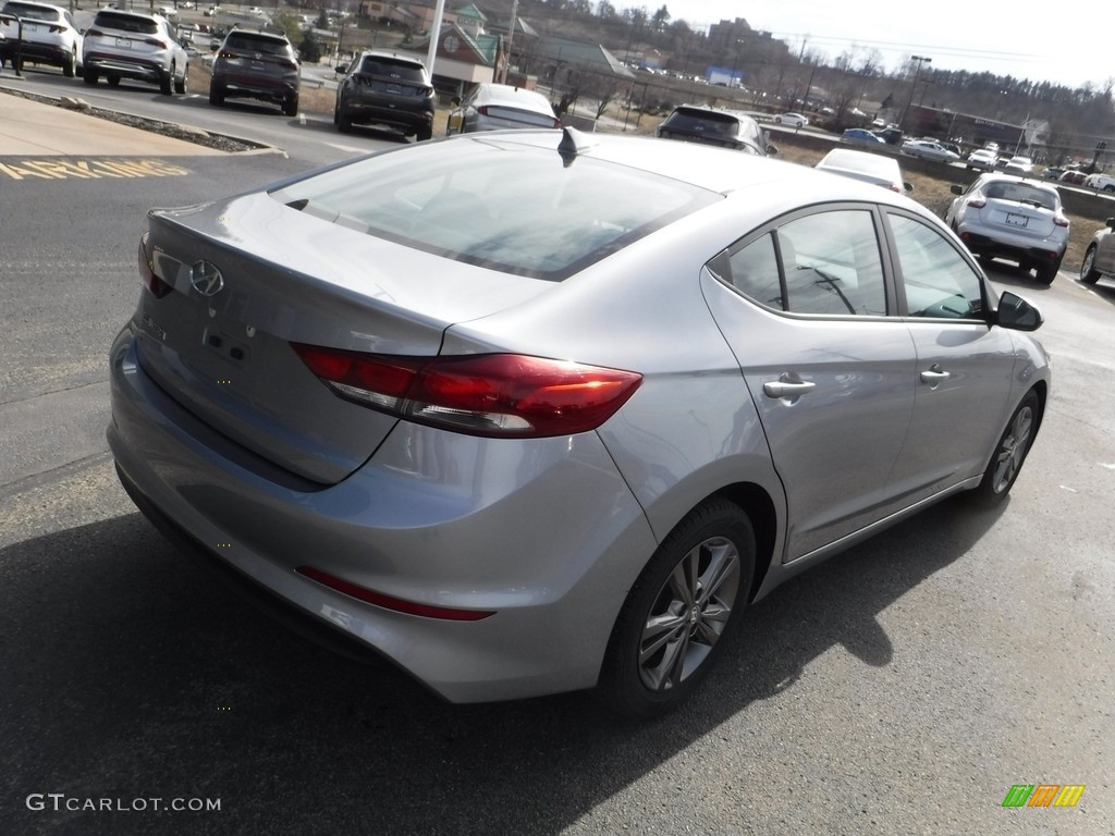 2017 Elantra SE - Gray / Gray photo #8