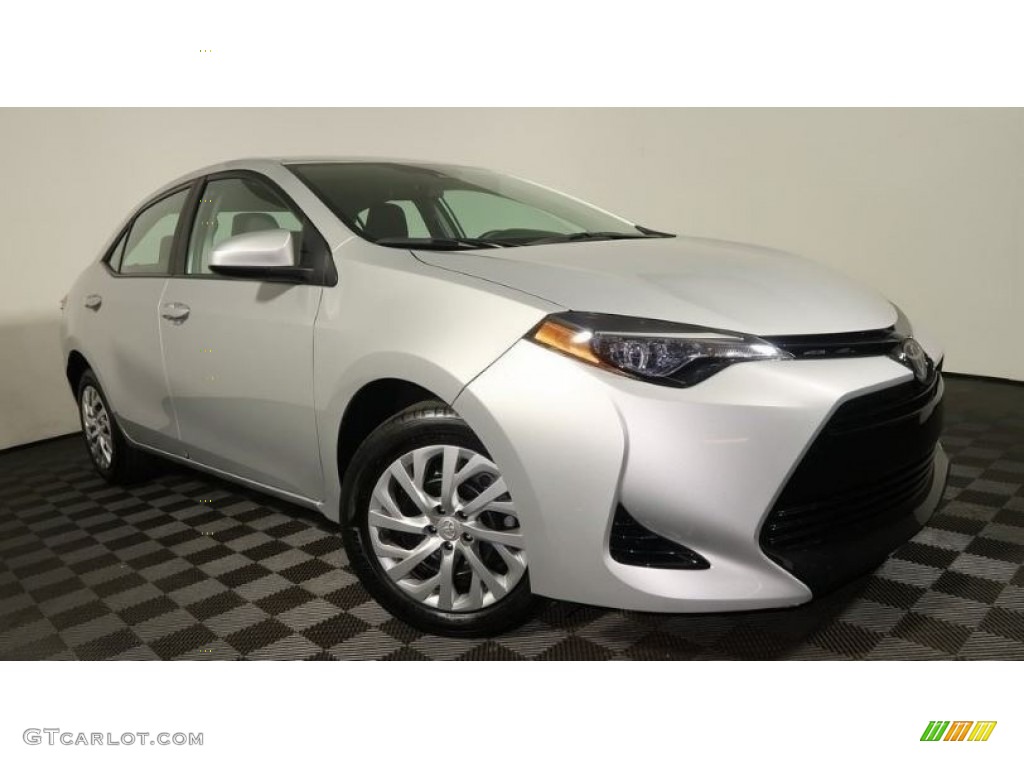 2017 Corolla LE - Classic Silver Metalic / Black photo #14