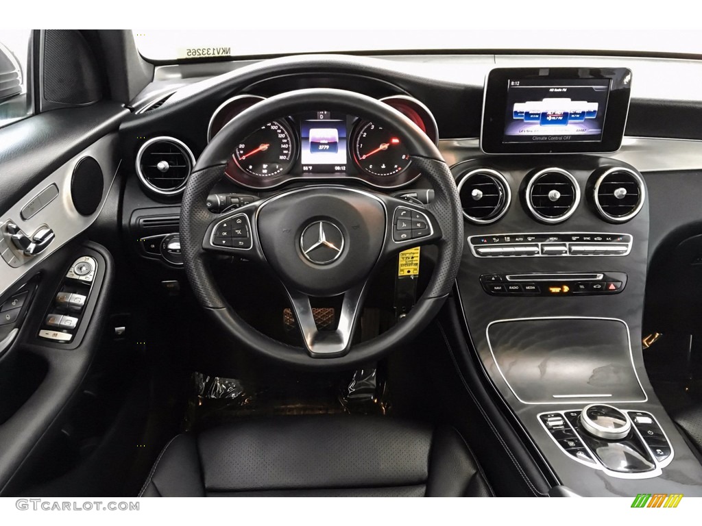 2019 GLC 300 - Mojave Silver Metallic / Black photo #4