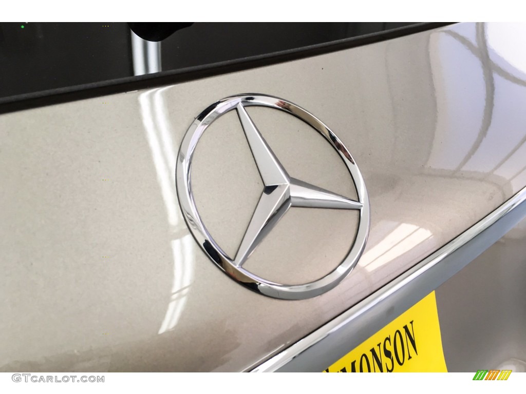 2019 GLC 300 - Mojave Silver Metallic / Black photo #28
