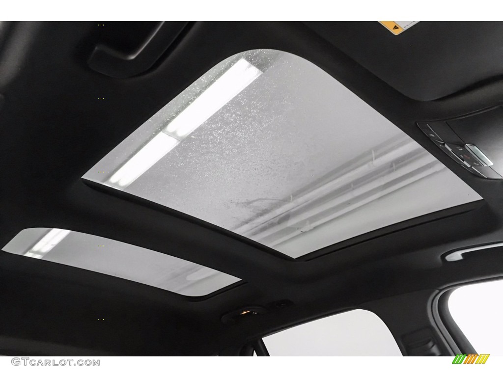 2019 GLC 300 - Mojave Silver Metallic / Black photo #30