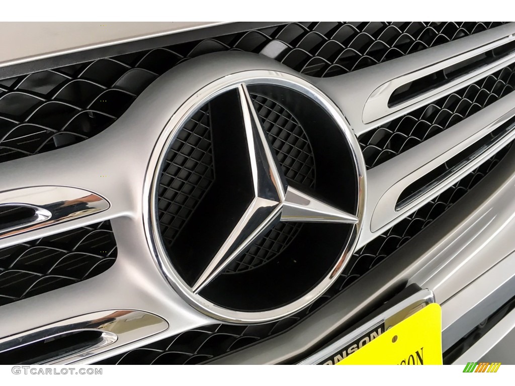 2019 GLC 300 - Mojave Silver Metallic / Black photo #34