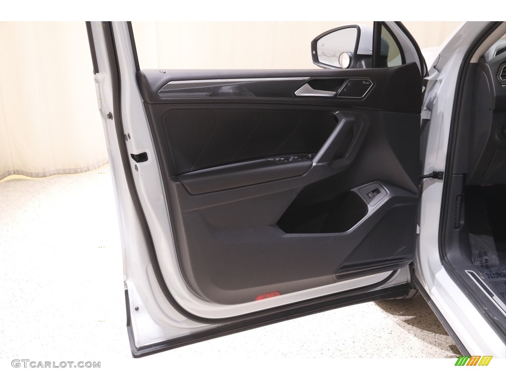 2018 Volkswagen Tiguan SEL Premium 4MOTION Titan Black Door Panel Photo #143834095