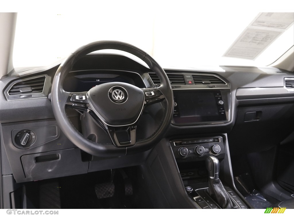 2018 Volkswagen Tiguan SEL Premium 4MOTION Titan Black Dashboard Photo #143834131