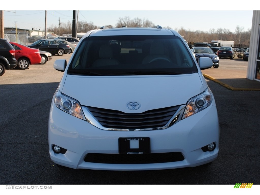 2012 Sienna XLE - Super White / Bisque photo #9
