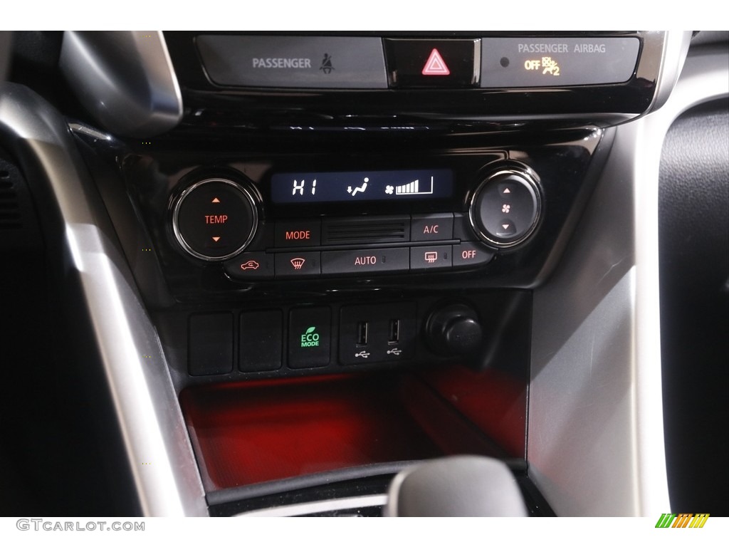 2018 Mitsubishi Eclipse Cross LE S-AWC Controls Photo #143836477