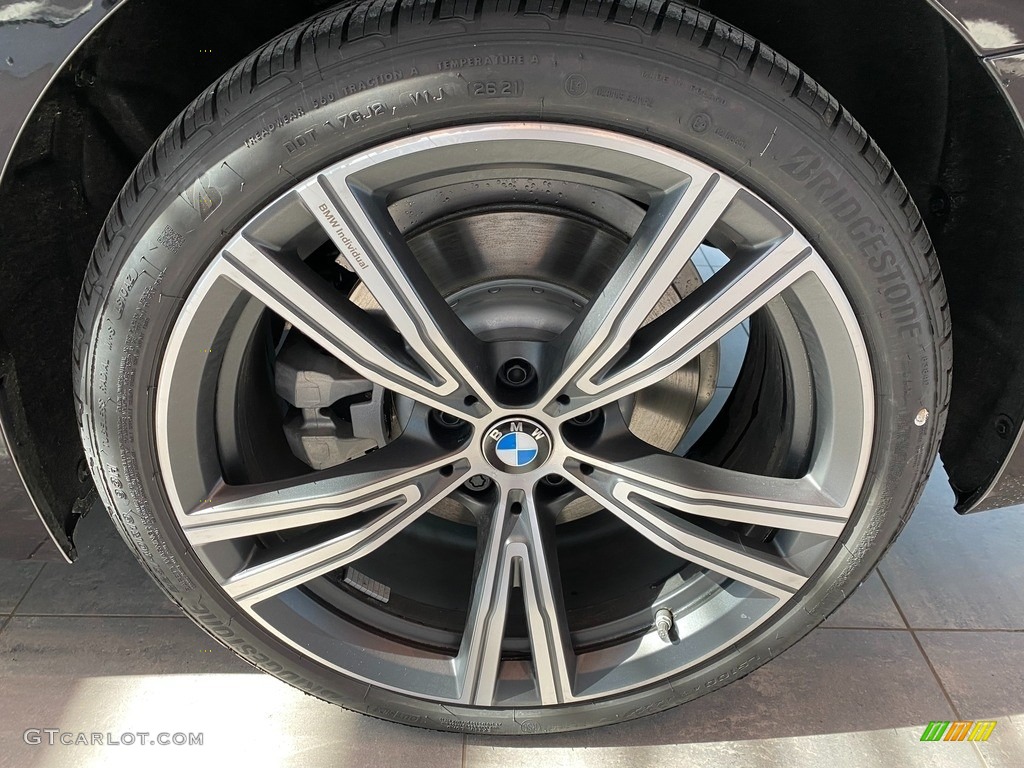 2022 3 Series 330i xDrive Sedan - Black Sapphire Metallic / Black photo #3
