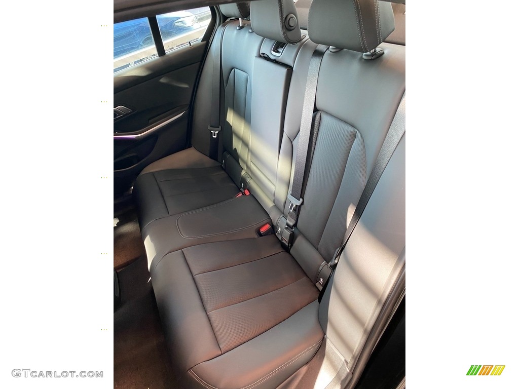2022 3 Series 330i xDrive Sedan - Black Sapphire Metallic / Black photo #5