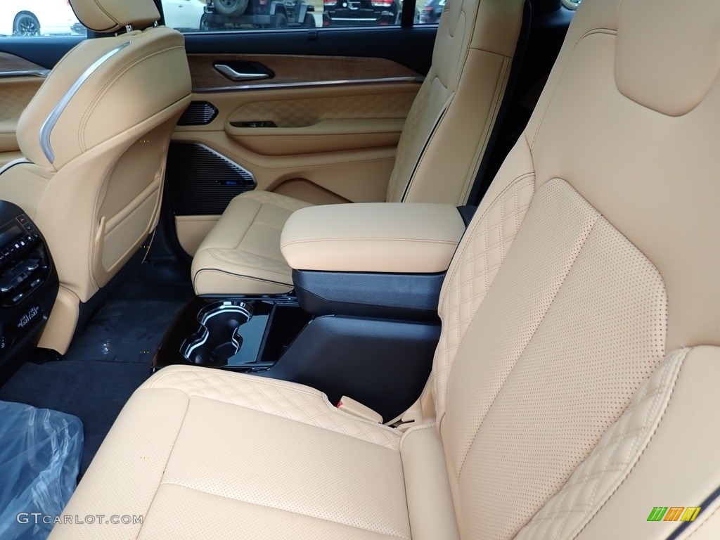 Tupelo/Black Interior 2022 Jeep Grand Cherokee L Summit 4x4 Photo #143837191