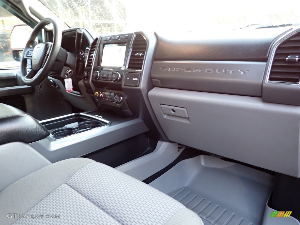 2019 F250 Super Duty XLT Crew Cab 4x4 - Ruby Red / Earth Gray photo #11