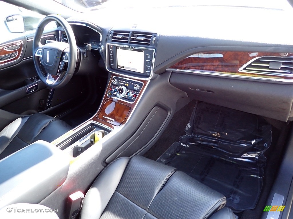 2019 Lincoln Continental Reserve AWD Ebony Dashboard Photo #143838518