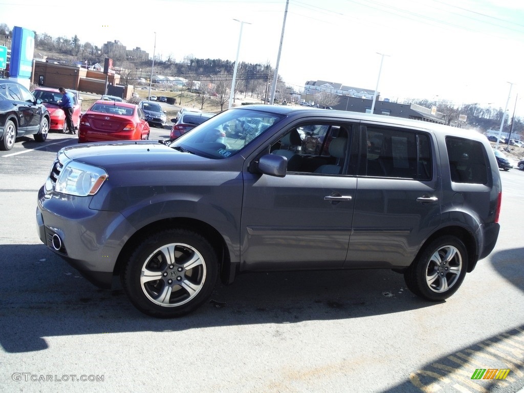 2015 Pilot SE 4WD - Modern Steel Metallic / Gray photo #6
