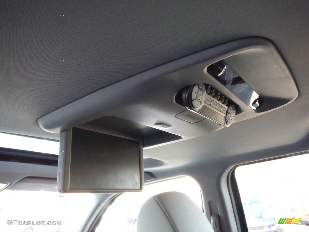 2015 Pilot SE 4WD - Modern Steel Metallic / Gray photo #11