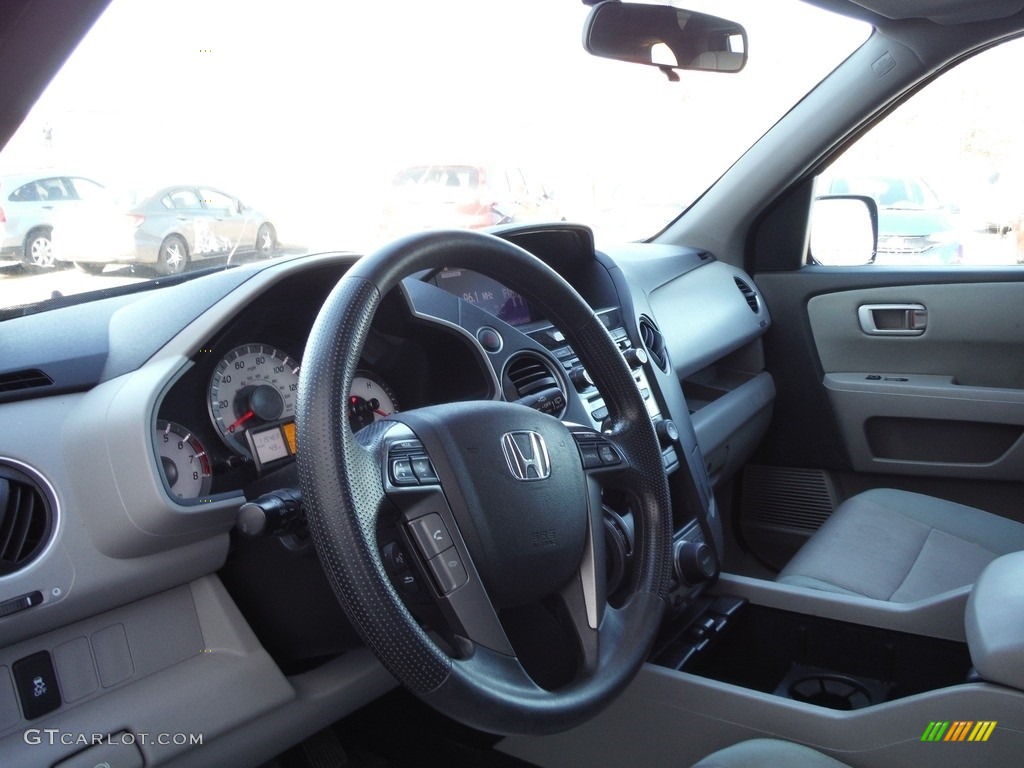 2015 Pilot SE 4WD - Modern Steel Metallic / Gray photo #15